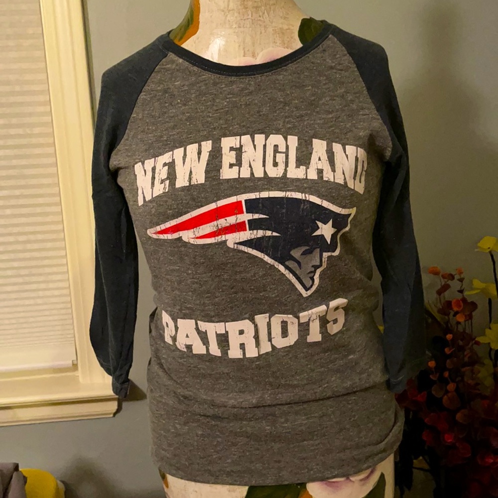 Vintage New England Patriots NFL Quarter Sleeve Shirt